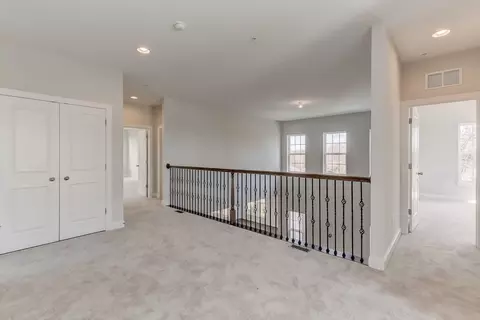Entry Way - 7211 Brooklyn Bridge Rd, Laurel, MD 20707 photo 3 of 4