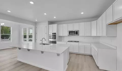 2003 E Burger St, Lake Point, UT 84074