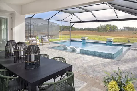Exterior - 10517 Meadowrun Dr, Lithia, FL 33547 photo 6 of 10