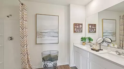 Bath - 5592 Taverna Loop, Winter Haven, FL 33884 photo 2 of 4