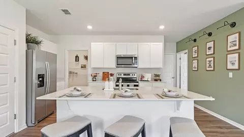 Kitchen - 5592 Taverna Loop, Winter Haven, FL 33884 photo 2 of 7