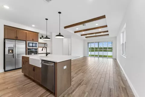 6204 NW Tuckaway Ave, Port Saint Lucie, FL 34987