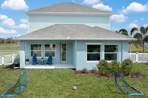 Exterior - 10620 Crescent Creek Xing, Parrish, FL 34219 photo 5 of 10