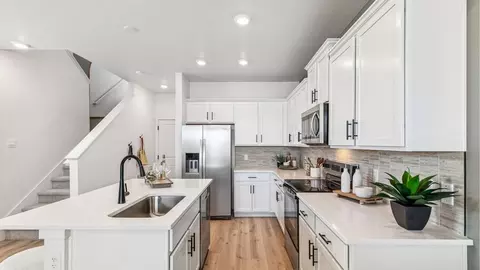 Kitchen - 18725 E 98th Ave, Commerce City, CO 80022 photo 4 of 4