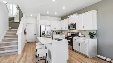 Kitchen - 18725 E 98th Ave, Commerce City, CO 80022 photo 3 of 4