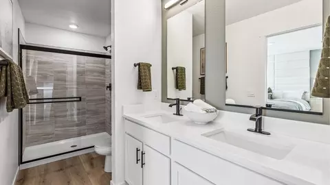 Bath - 18725 E 98th Ave, Commerce City, CO 80022 photo 2 of 3