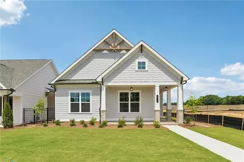 1028 Eastman Ct, Hoschton, GA 30548