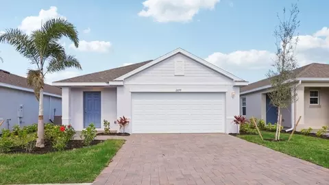 2697 Soft Coral Way, North Fort Myers, FL 33903
