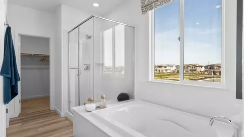 Bath - 2645 Briones Dr, Fairfield, CA 94533 photo 6 of 7