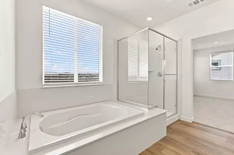 Bath - 2645 Briones Dr, Fairfield, CA 94533 photo 1 of 7
