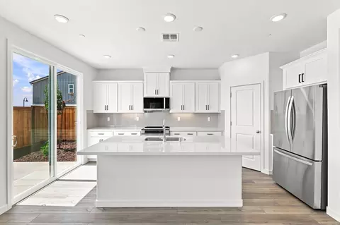 Kitchen - 2645 Briones Dr, Fairfield, CA 94533 photo 1 of 7
