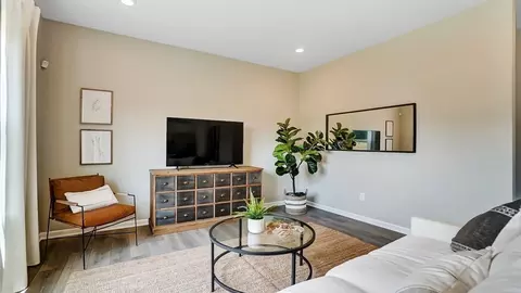 Living - 2222 Hackberry St, Springfield, OH 45505 photo 2 of 2