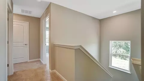 Entry Way - 2222 Hackberry St, Springfield, OH 45505 photo 2 of 5
