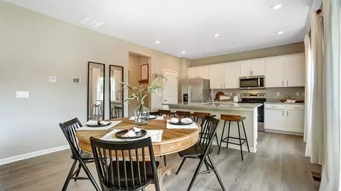 Dining - 2222 Hackberry St, Springfield, OH 45505 photo 2 of 6