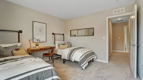 Bedroom - 2222 Hackberry St, Springfield, OH 45505 photo 8 of 19