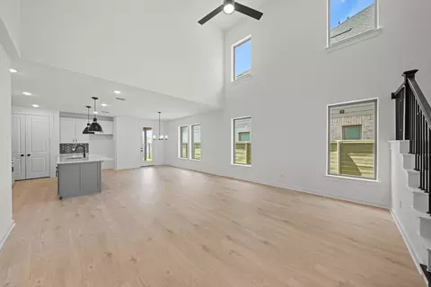 Living - 2437 Trailrunner Dr, Celina, TX 75009 photo 2 of 8