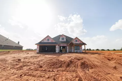 Exterior - 601 Straight St, Guthrie, OK 73044 photo 11 of 20
