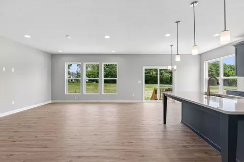 Living - 225 Tilly Ct, Springboro, OH 45066 photo 1 of 5