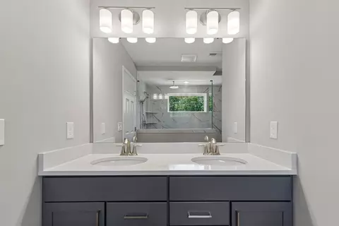 Bath - 225 Tilly Ct, Springboro, OH 45066 photo 1 of 4