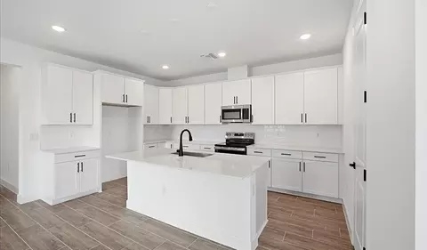 Kitchen - 14518 Banks Ct, Parrish, FL 34219 photo 1 of 5