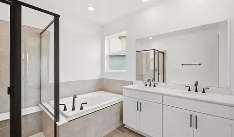 Bath - 14518 Banks Ct, Parrish, FL 34219 photo 5 of 5