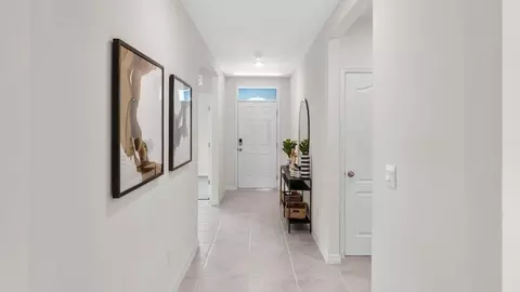 Entry Way - 5515 Taverna Loop, Winter Haven, FL 33884 photo 4 of 9