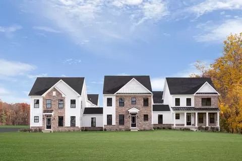 40 Willow Ln, Parsippany, NJ 07054
