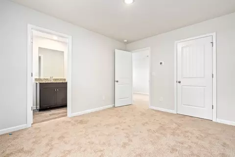 Bedroom - 3216 Hamlet Dr, Opelika, AL 36804 photo 4 of 4