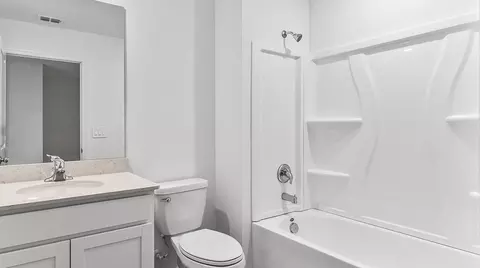 Bath - 8123 SW 45th Ct, Ocala, FL 34476 photo 4 of 4