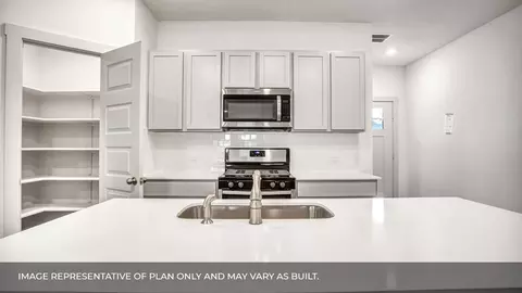 Kitchen - 13405 Eppright Trce, Manor, TX 78653 photo 1 of 4