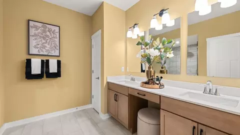 Bath - 2912 Huntington Dr, Troy, OH 45373 photo 2 of 6