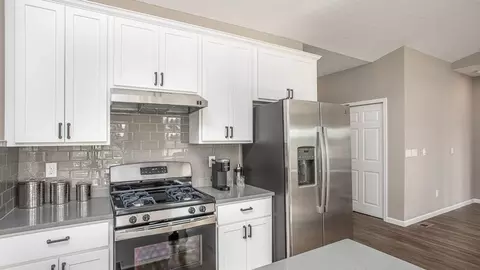 Kitchen - 2912 Huntington Dr, Troy, OH 45373 photo 6 of 7