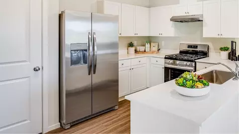 Kitchen - 5774 Bainbridge Rd, Eugene, OR 97402 photo 2 of 3
