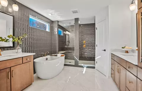 Bath - 3810 Pee Dee St, Monroe, NC 28110 photo 3 of 5