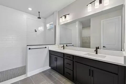 Bath - 5593 Coopers Hawk Ct, Saint Cloud, FL 34772 photo 1 of 1