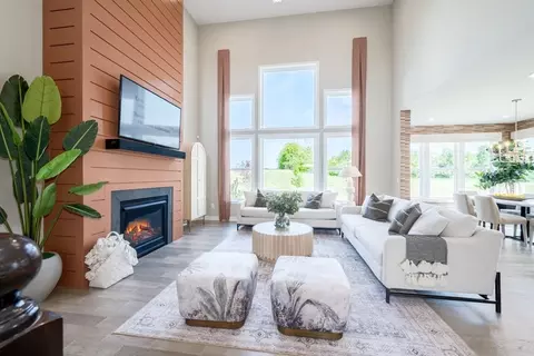 Living - 3801 Circollo Dr, Covington, KY 41017 photo 7 of 13