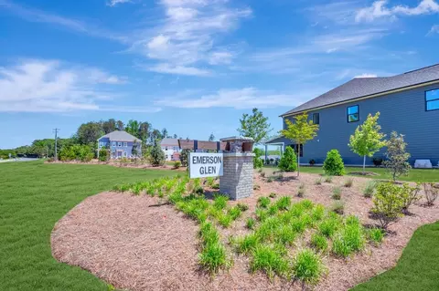 Exterior - 2800 Pinecliff Dr, Concord, NC 28027 photo 5 of 9