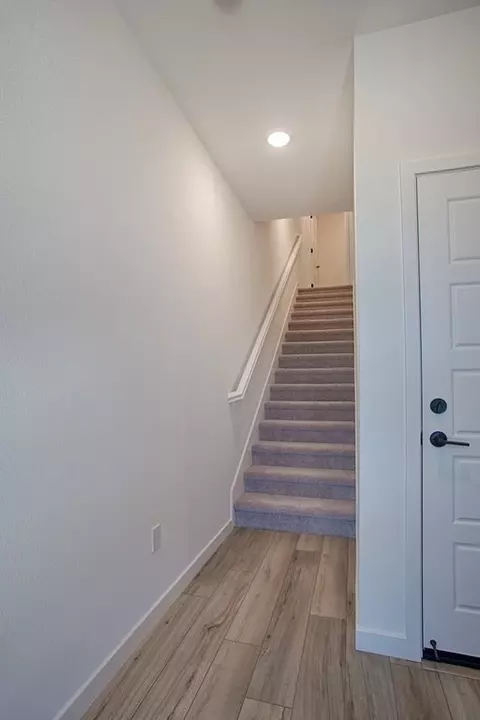 Entry Way - 6762 Quantum Loop, San Jose, CA 95119 photo 2 of 14