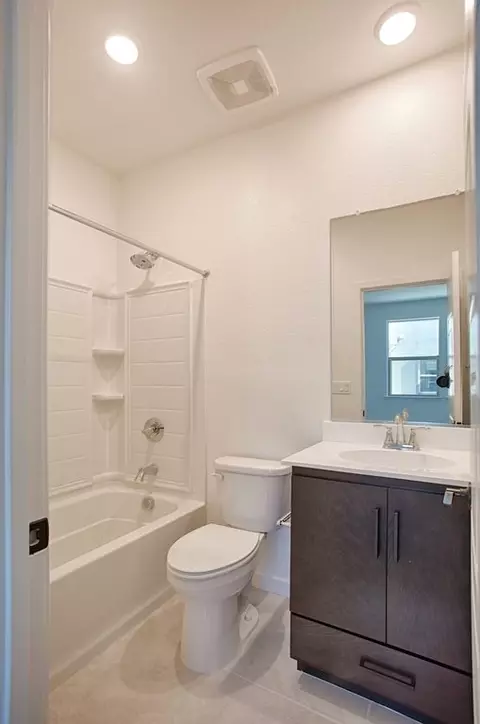 Bath - 6762 Quantum Loop, San Jose, CA 95119 photo 4 of 21
