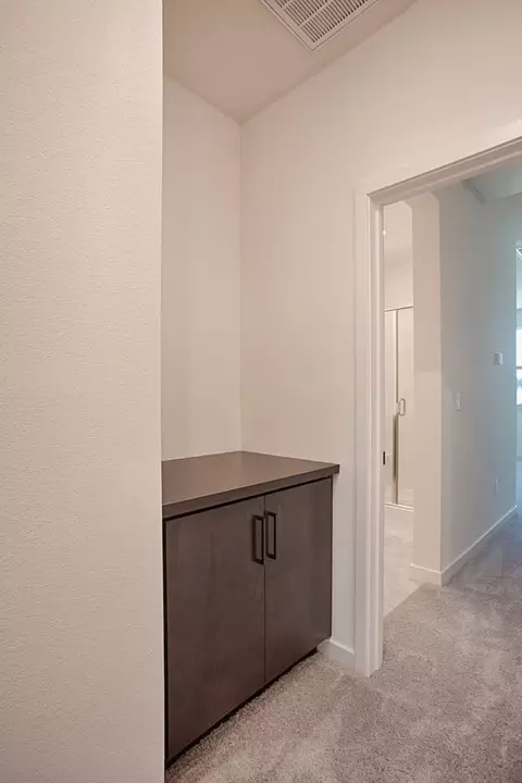 Entry Way - 6762 Quantum Loop, San Jose, CA 95119 photo 5 of 14