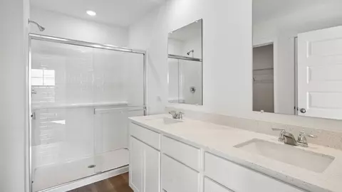 Bath - 13616 S Coronado Cir, Plainfield, IL 60544 photo 4 of 6