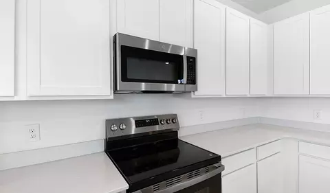 Kitchen - 5331 Mickey Ave, Winter Haven, FL 33884 photo 3 of 4