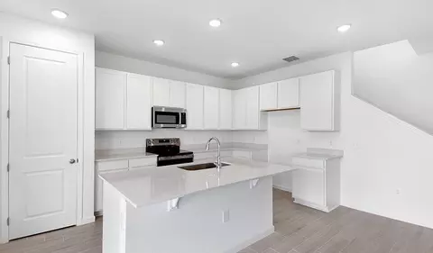 Kitchen - 5331 Mickey Ave, Winter Haven, FL 33884 photo 1 of 4