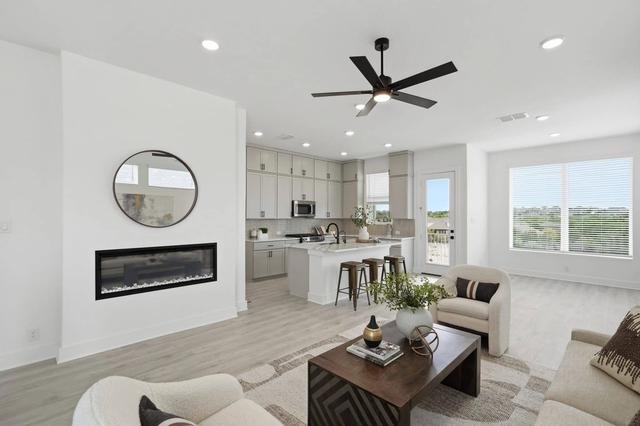 6464 Babcock Rd UNIT 703, San Antonio, TX 78249