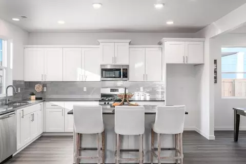 Kitchen - 1200 S 32nd Ave, Cornelius, OR 97113 photo 1 of 1