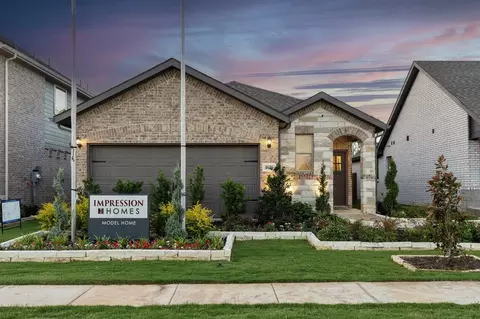 1733 Meadow Crest Dr, Aubrey, TX 76227
