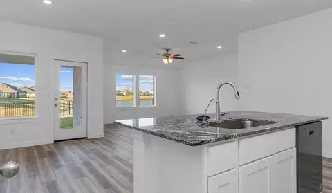 Kitchen - 13 Robin Ct, Angleton, TX 77515 photo 2 of 5