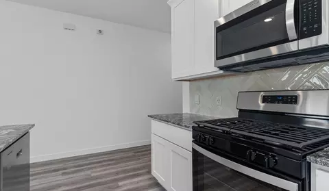 Kitchen - 13 Robin Ct, Angleton, TX 77515 photo 3 of 5
