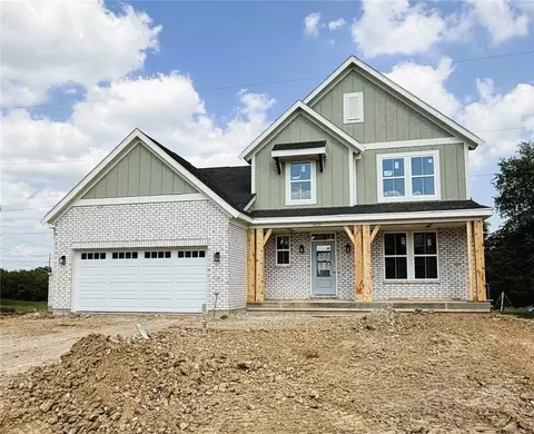 2572 Golden Leaf Dr, Dayton, OH 45431