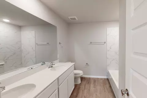 Bath - 7304 Poplar Dr, Argyle, TX 76226 photo 1 of 2